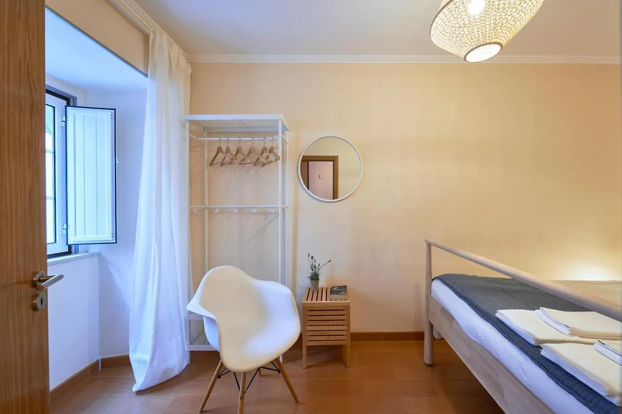 Spacious And Renovated Apartment With Amazing Patio, By Timecooler Lissabon 0*,