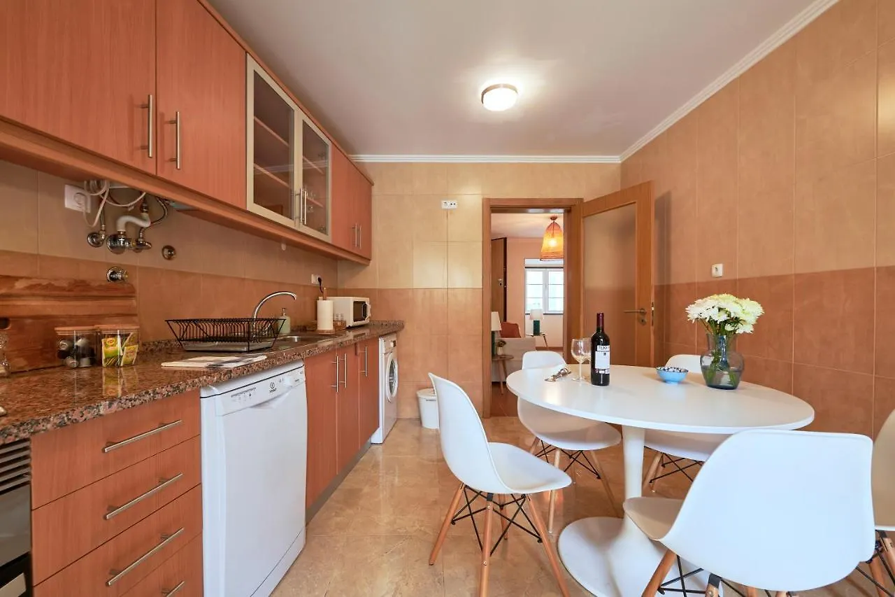 Spacious And Renovated Apartment With Amazing Patio, By Timecooler Lissabon