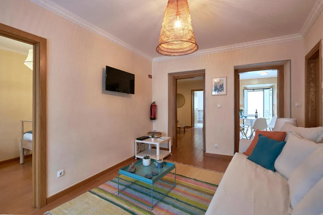 Spacious And Renovated Apartment With Amazing Patio, By Timecooler Lissabon