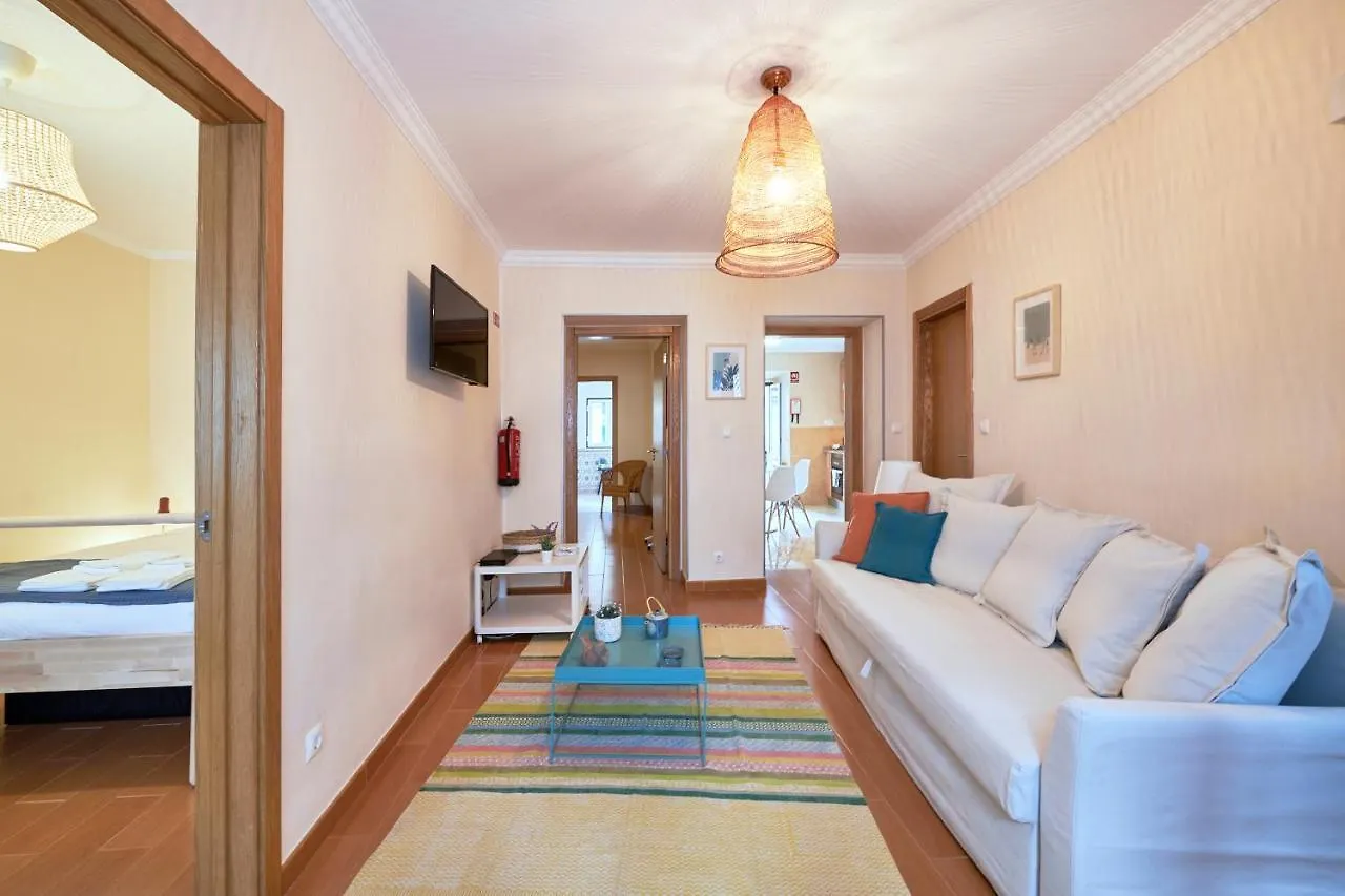 Spacious And Renovated Apartment With Amazing Patio, By Timecooler Lissabon